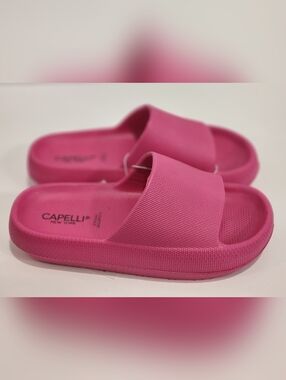 Capelli of New York Fuchsia Slide Sandals